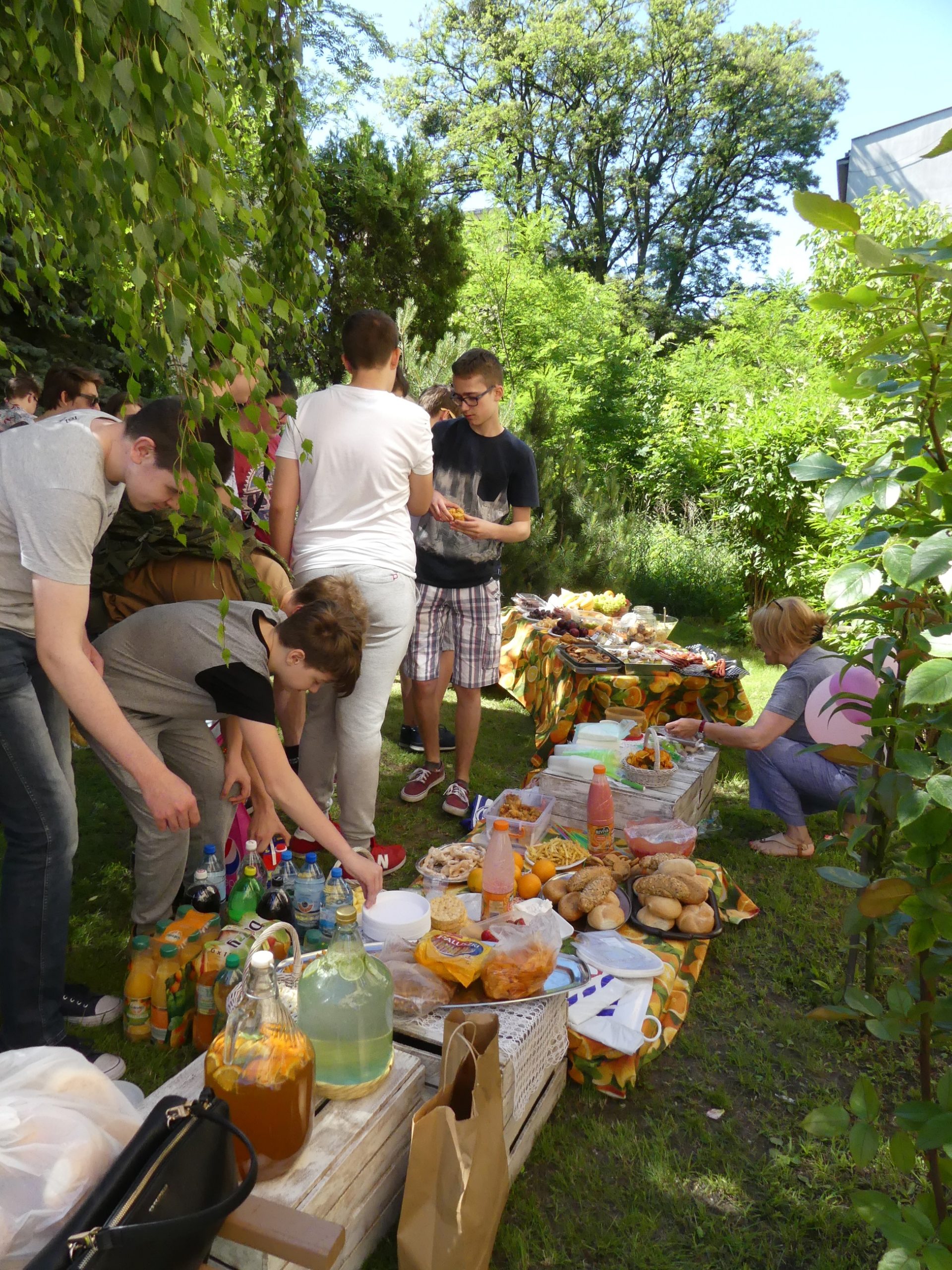 Piknik szkolny w Pruszkowie – „Śniadanie na trawie” 9